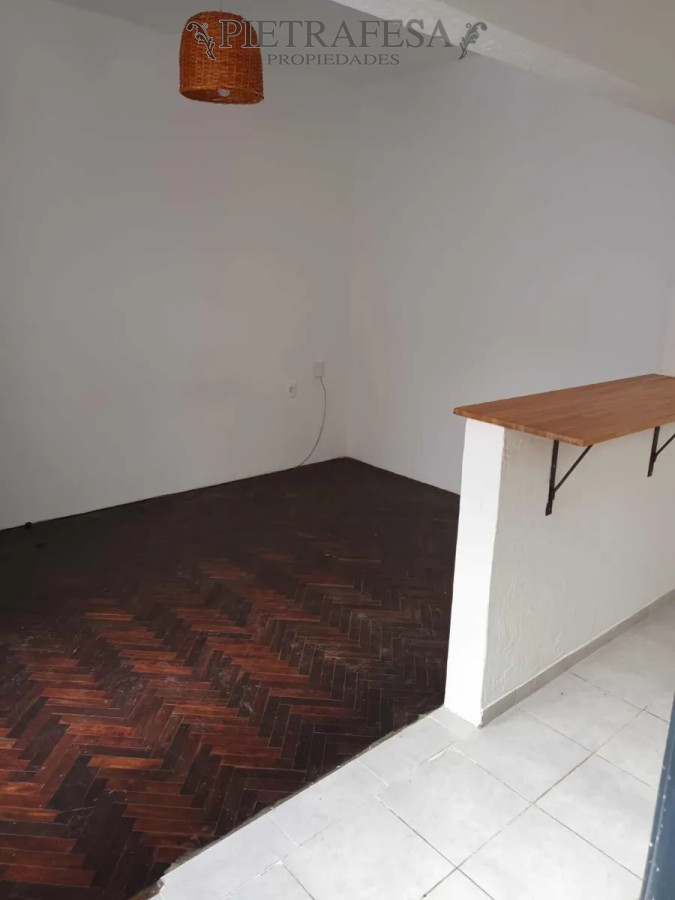 Apartamento ID.13938 - Apto en alquiler, 1 dormitorio, 1 baño, patio-Cerrito