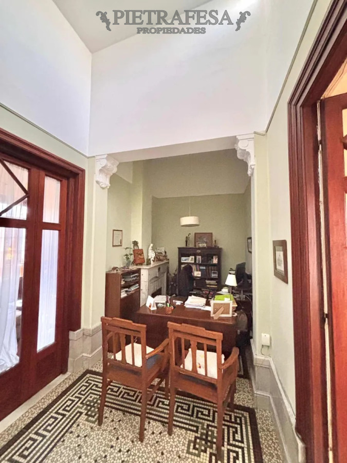 Apartamento ID.13935 - Casa PH en venta en Pocitos, 3 dormitorios, 1 baño, terraza.
