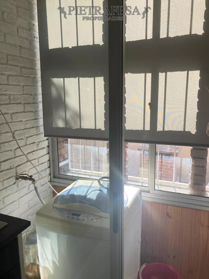 Apartamento ID.8050 - Apartamento en venta 3 dormitorios, 1 baño- Jaime Roldos y Pons-Pérez Castellanos