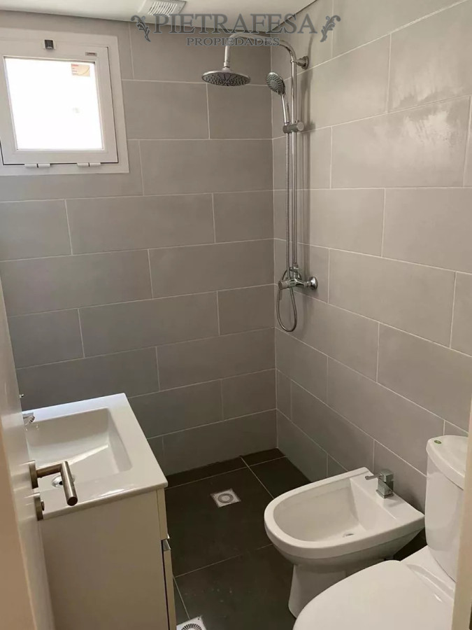 Apartamento ID.11184 - Apto en venta con renta 2 dormitorios, 1 baño, patio-Tres Cruces