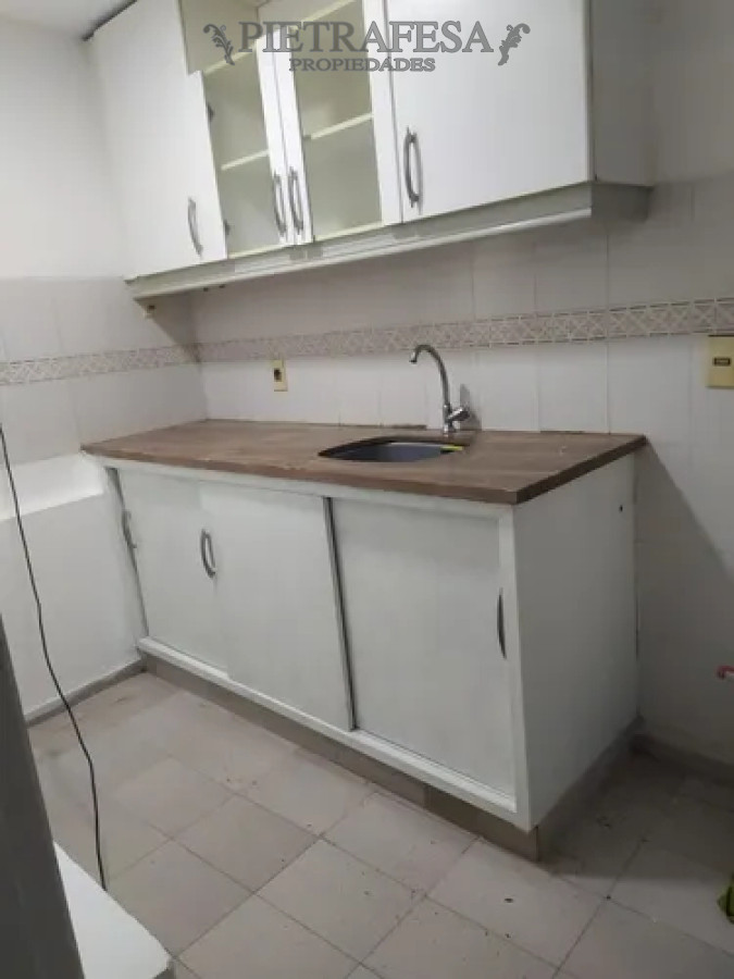 Apartamento ID.13484 - Apartamento en alquiler, 2dormitorios, 1baño, patio. Reducto.