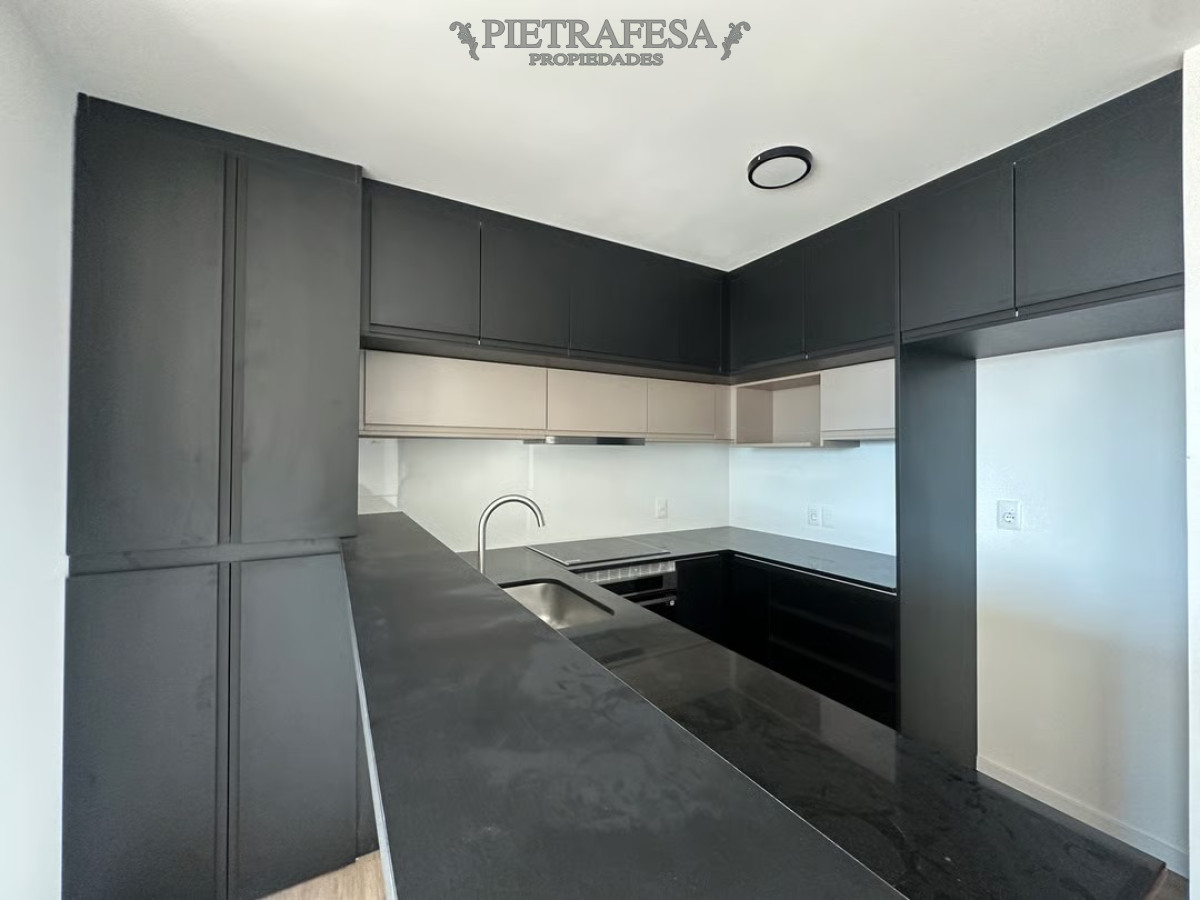 Apartamento ID.14428 - Apartamento de 1 dormitorio con gran Terraza. En Punta Carretas
