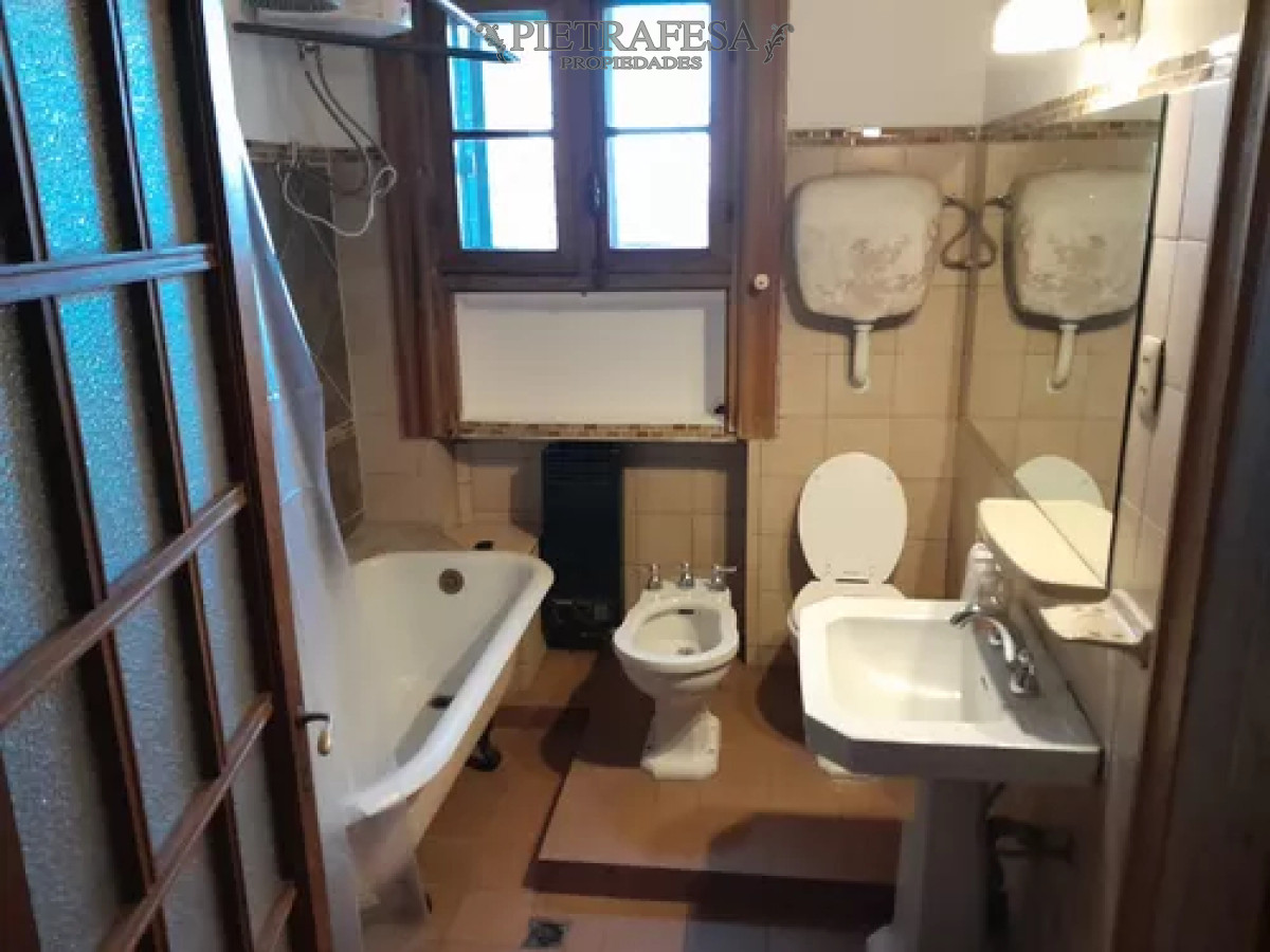 Apartamento ID.12697 - Apartamento en venta, 3dormitorios, 1baño, balcón. Ciudad Vieja.