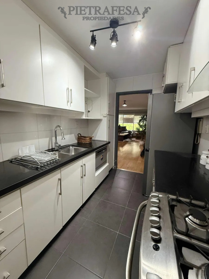 Apartamento ID.13427 - Apto en venta 3 dormitorios, 3 baños, gje- Patio ,Pocitos