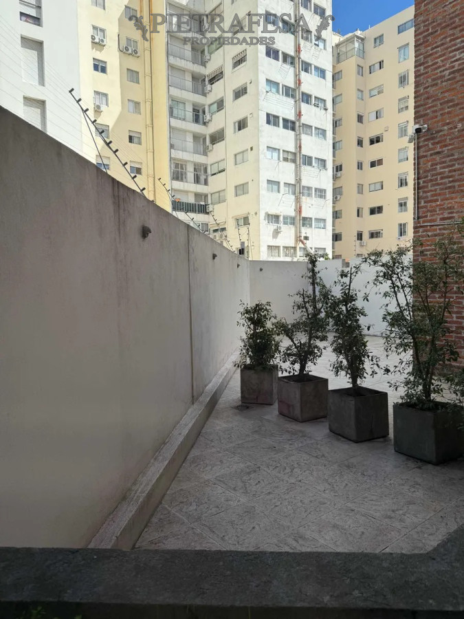 Apartamento ID.13427 - Apto en venta 3 dormitorios, 3 baños, gje- Patio ,Pocitos