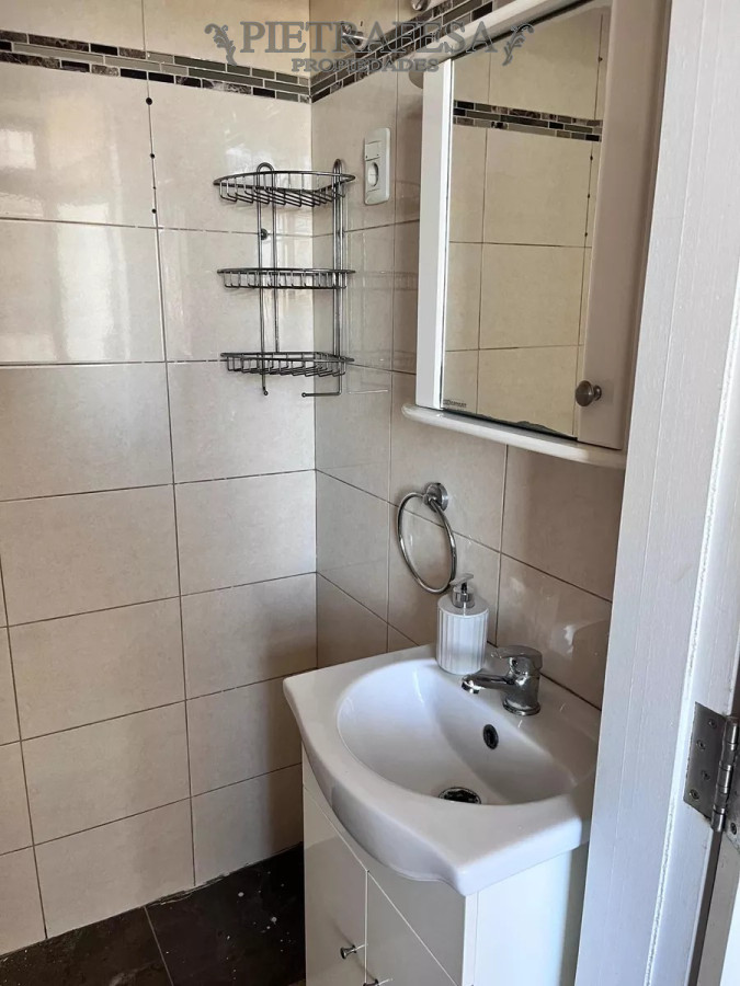 Apartamento ID.8631 - Apto en venta, 3 dormitorios, 2 baños- Yaguarón -Centro