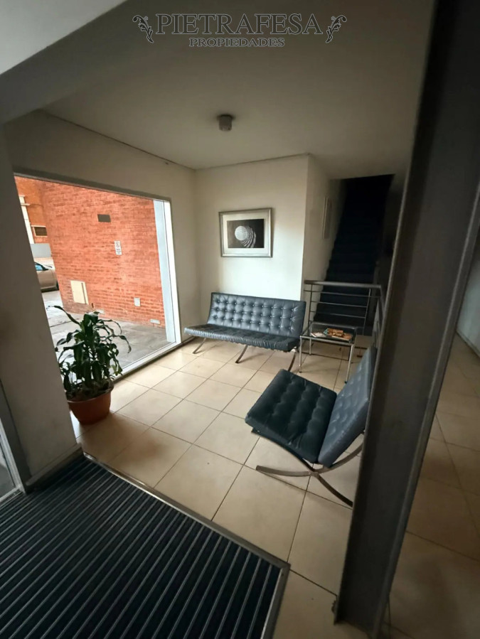 Apartamento ID.15777 - Apartamento en venta, 2 dormitorios, 1 baño, terraza, garaje. Aguada.