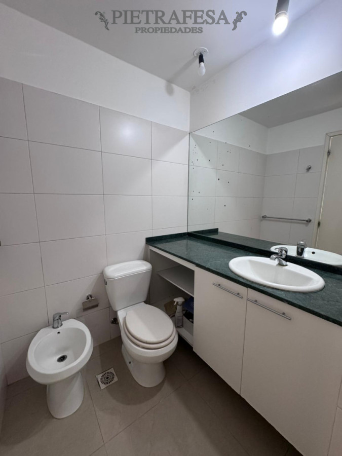 Apartamento ID.14828 - Apartamento en alquiler, monoambiente, 1 baño. Pocitos.