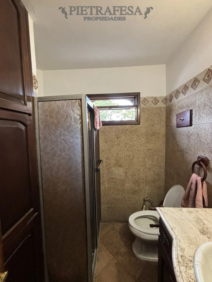 Apartamento ID.15745 - Apartamento en venta, 2 dormitorios, 1 baño, terraza lavadero, cochera. Carrasco.
