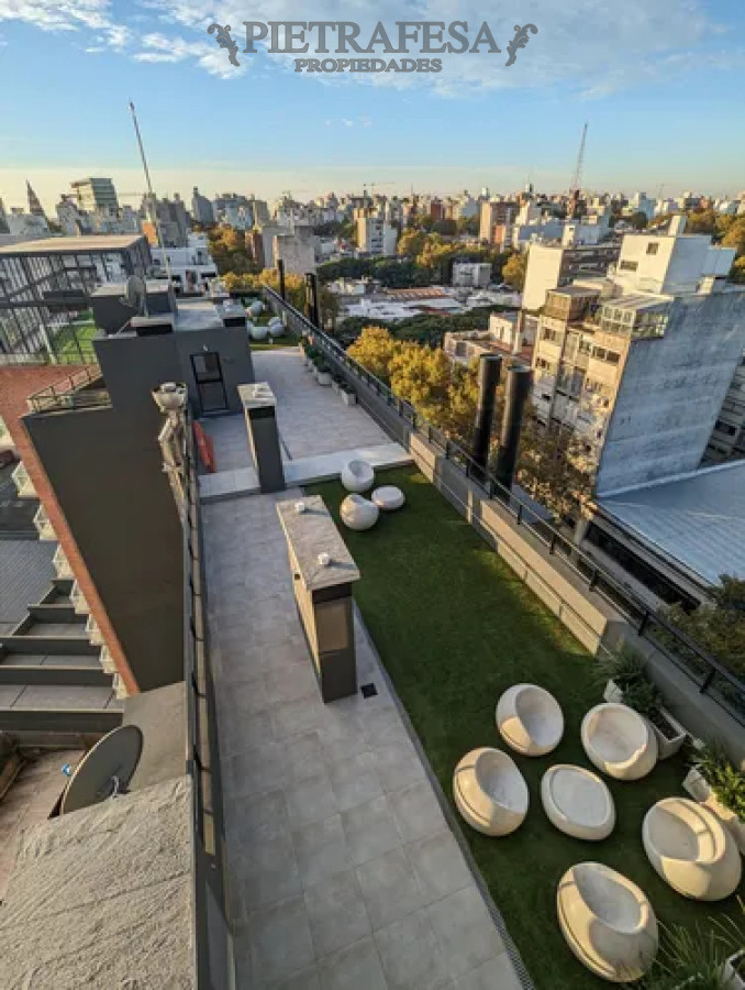 Apartamento ID.14340 - Apartamento en alquiler, monoambiente, 1 baño, patio. Cordón.