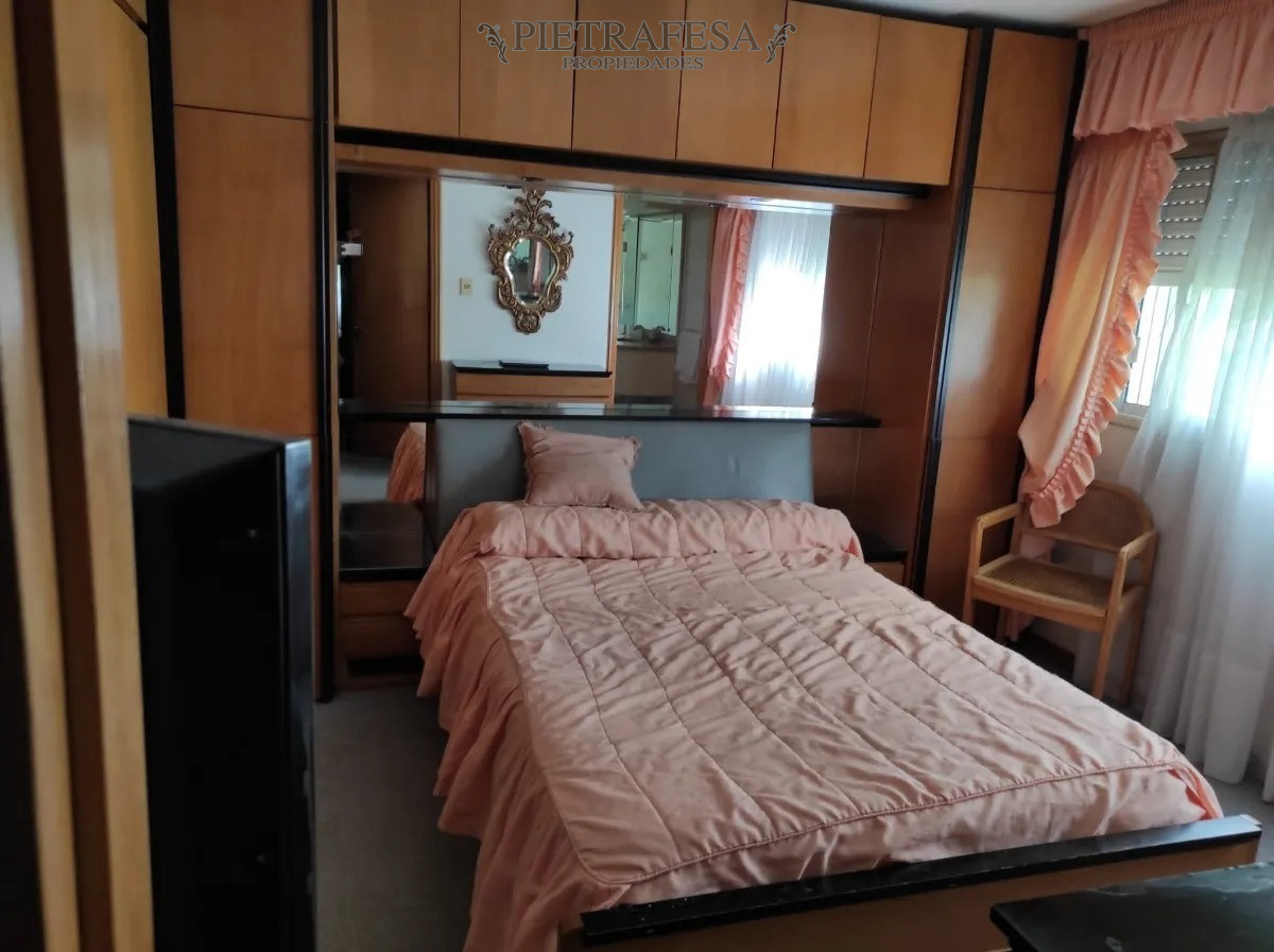 Apartamento ID.5609 - Apartamento amueblado 3 dormitorios, 4 baños, terraza y garaje- Echevarriarza- Pocitos