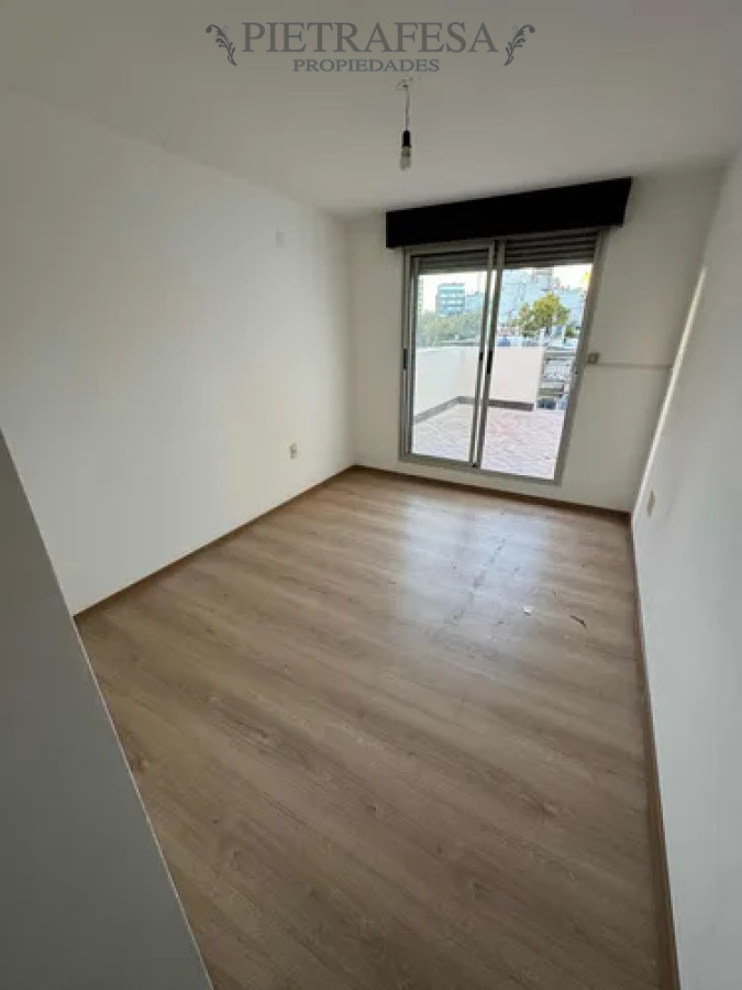Apartamento ID.13329 - Apartamento en alquiler, 1dormitorio, 1baño, terraza, garaje. Cordón.