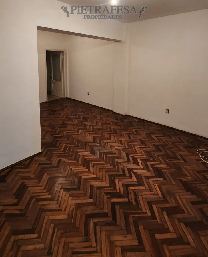 Apartamento ID.10506 - Apto en venta 3 dormitorios, 2 baños, patio-Centro