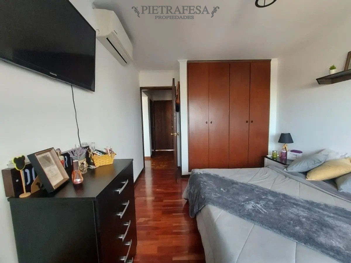 Apartamento ID.5123 - Apartamento en venta 2 dormitorios, 1 baño y garaje- Soca- Pocitos
