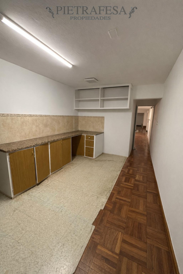 Apartamento ID.7952 - Apartamento en venta con renta 3 dormitorios, 2 baños y balcón-Gabriel Pereira-Pocitos
