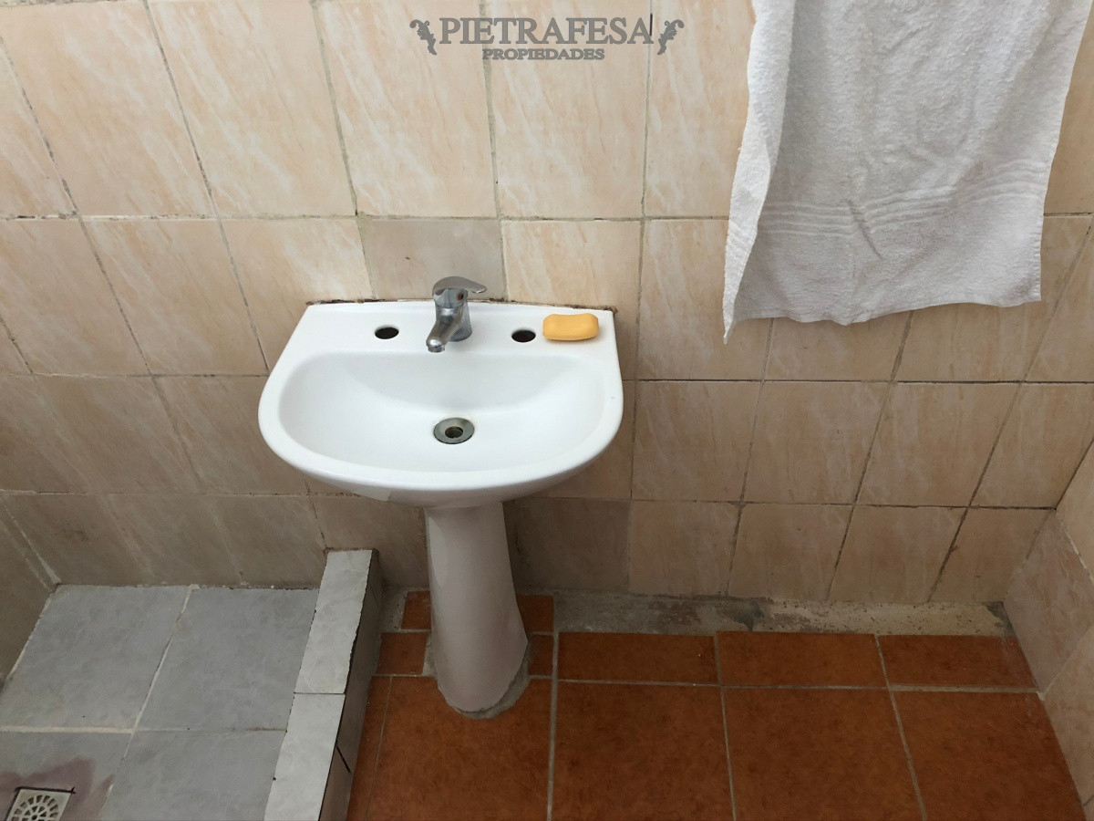 Apartamento ID.5619 - Apartamento con renta 2 dormitorios, 1 baño y patio- Juan Francisco Martínez -Villa Española