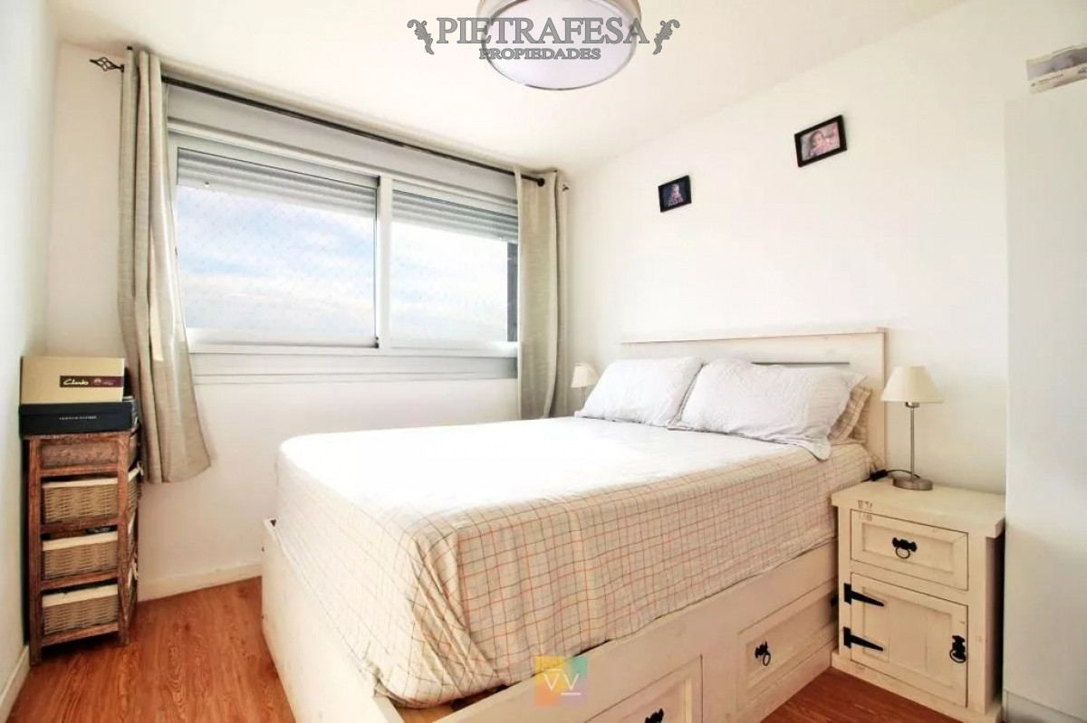 Apartamento ID.7119 - Apartamento en venta con renta, 2 dormitorios, 1 baño, terraza, Bv. Gral Artigas, Jacinto Vera.