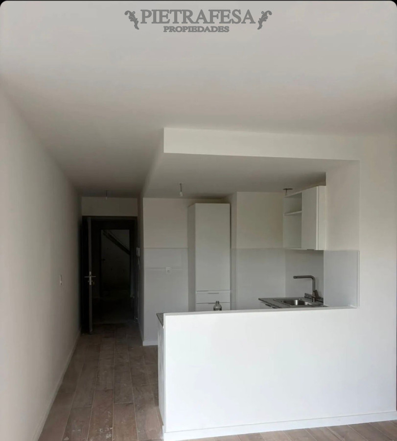 Apartamento ID.15206 - Apartamento en alquiler, 1 dormitorio, 1 baño, Balcón. La Blanqueada.
