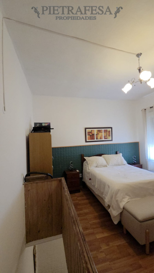 Apartamento ID.15171 - Apartamento tipo duplex en venta, 2 dormitorios, 1 baño, patio. Reducto.