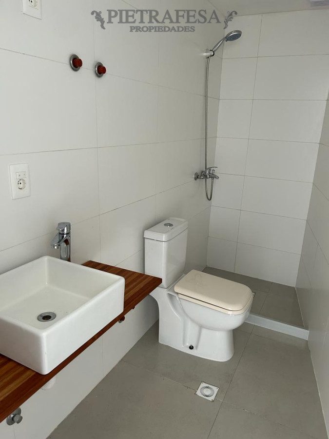 Apartamento ID.6620 - Apartamento en alquiler, monoambiente, 1 baño, Serrato, Unión.