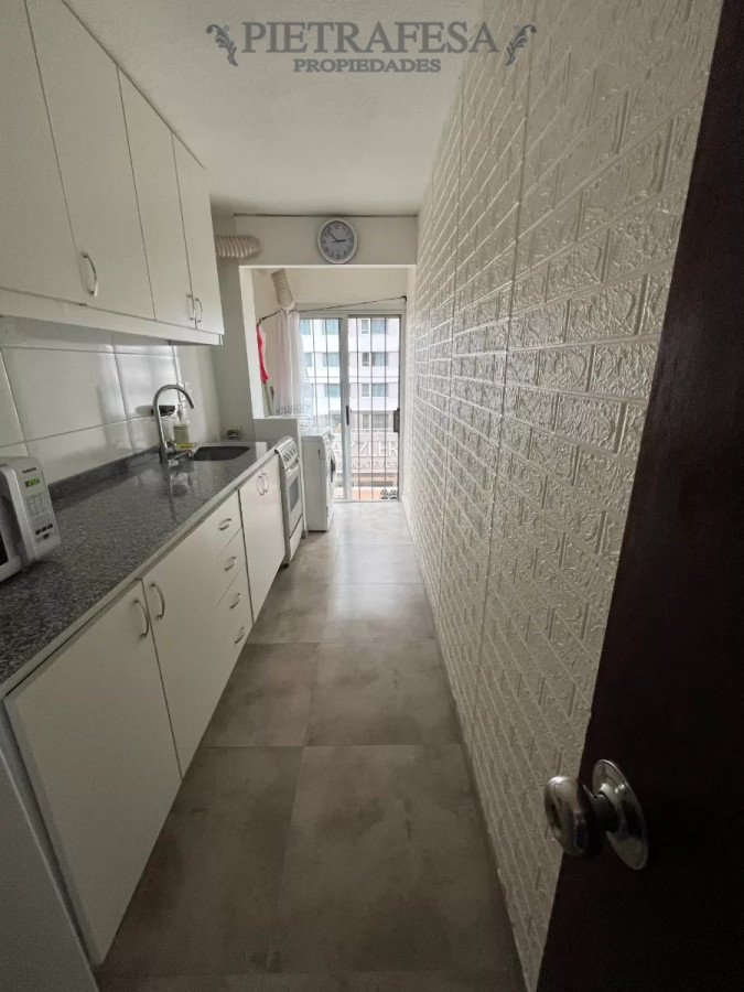 Apartamento ID.7989 - Apartamento en venta 2 dormitorios, 2 baños, balcón y garaje-21 De Setiembre -Punta Carretas