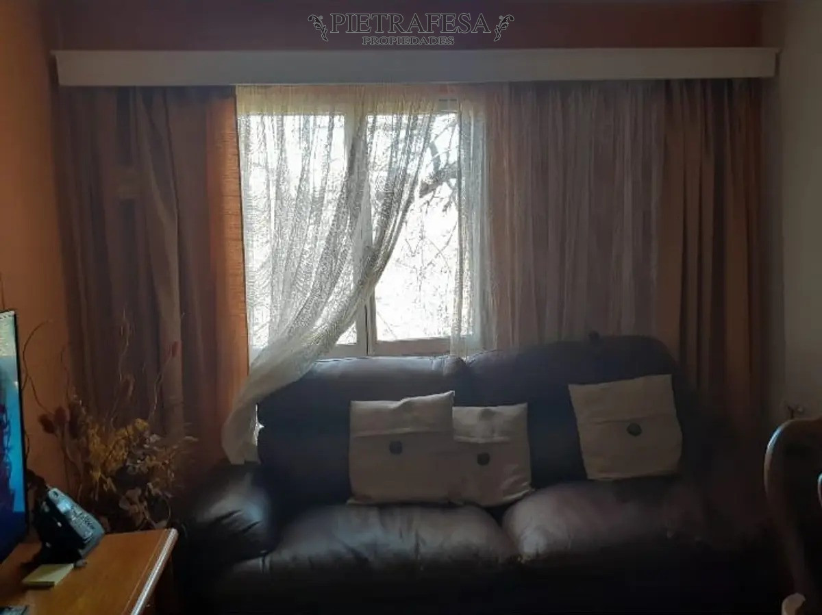 Apartamento ID.4860 - Apartamento en venta, 2 dormitorios, 1 baño, cochera, Cno Carrasco, Complejo Vicman, Malvin Norte.