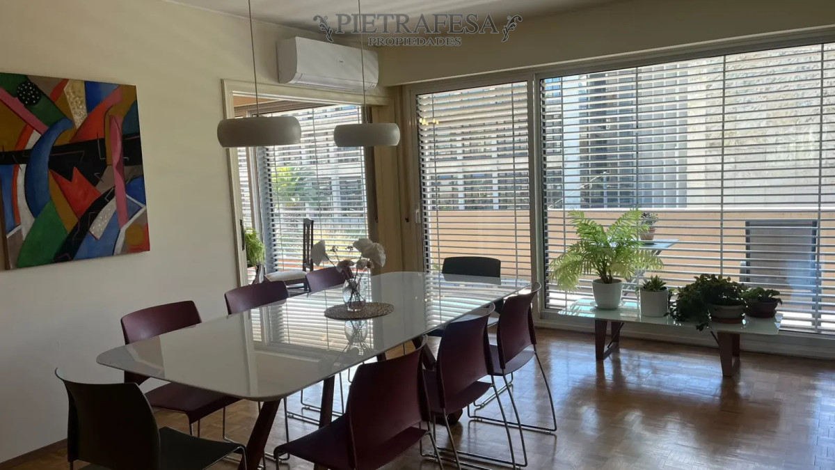Apartamento ID.16667 - Venta de apartamento, 3 dormitorios , 2 baños , terraza , garaje . Parque Rodó