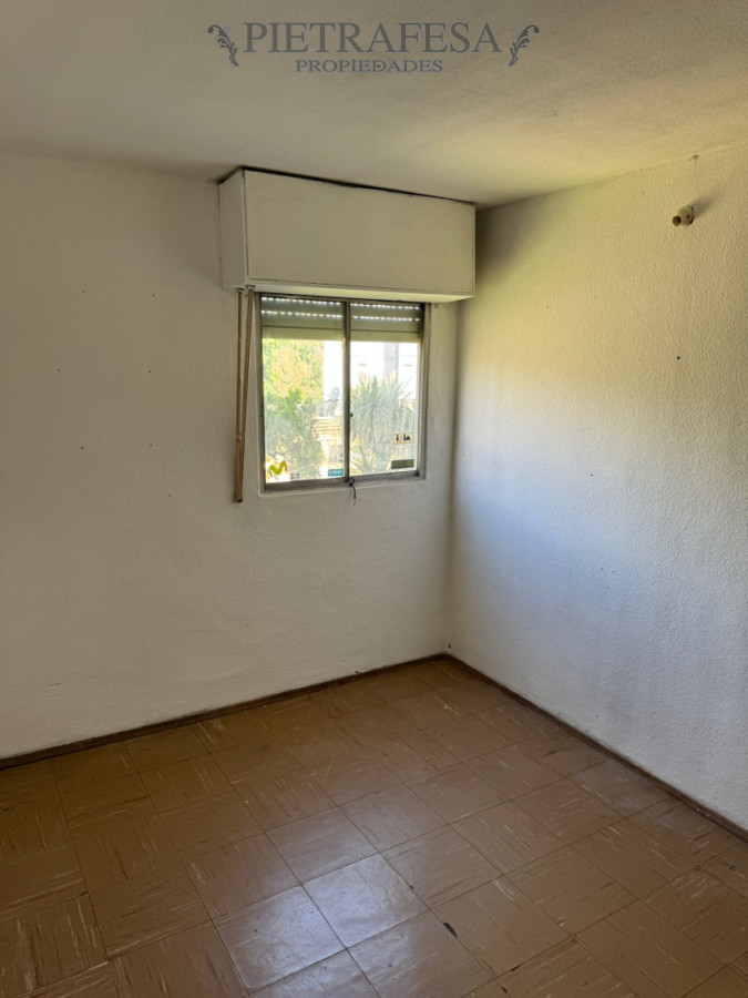 Apartamento ID.15107 - Apartamento en venta, 4 dormitorios, 2 baño-Colón