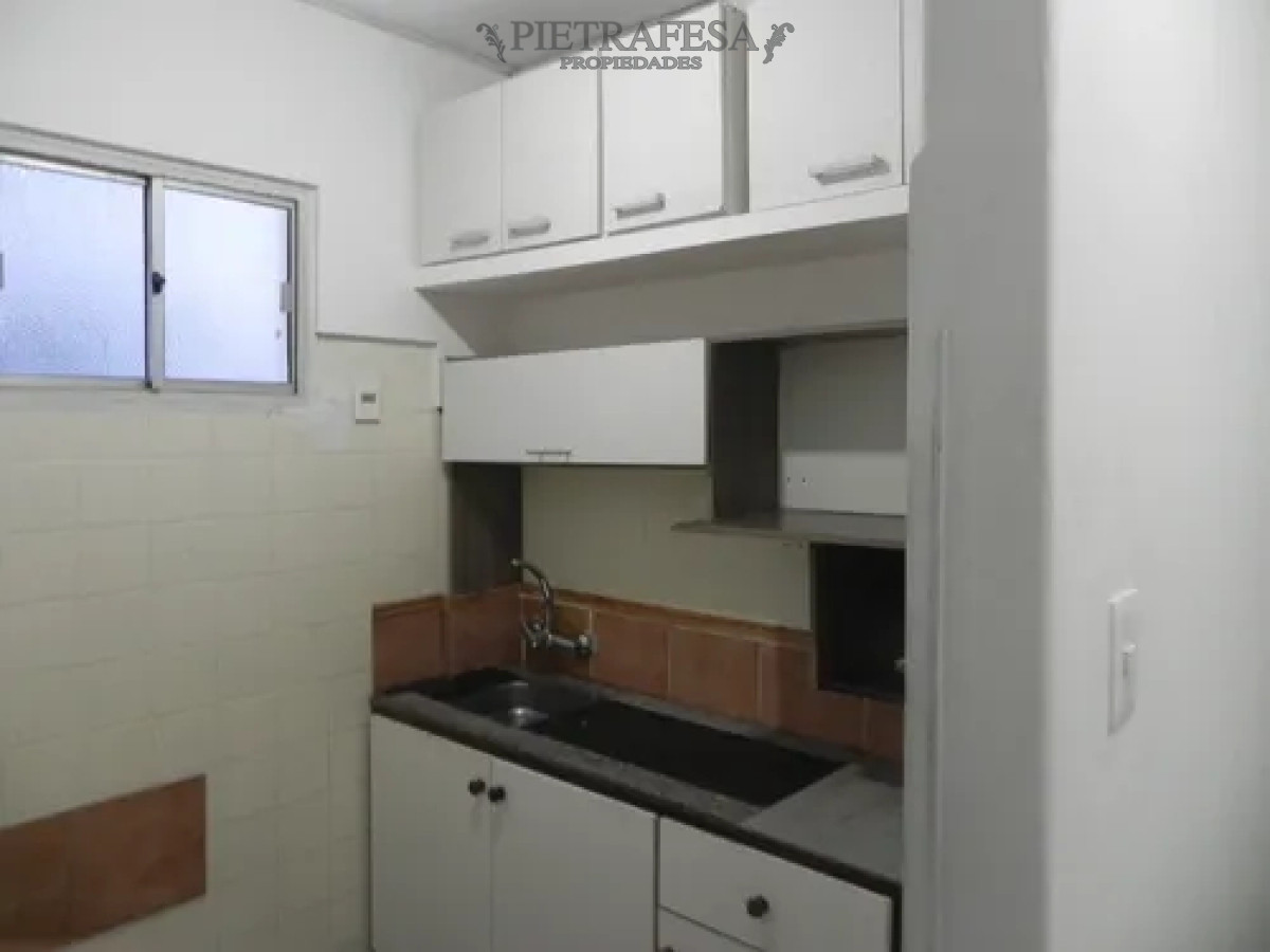 Apartamento ID.13422 - Apartamento en alquiler, 2dormitorios, 1baño. Pocitos.