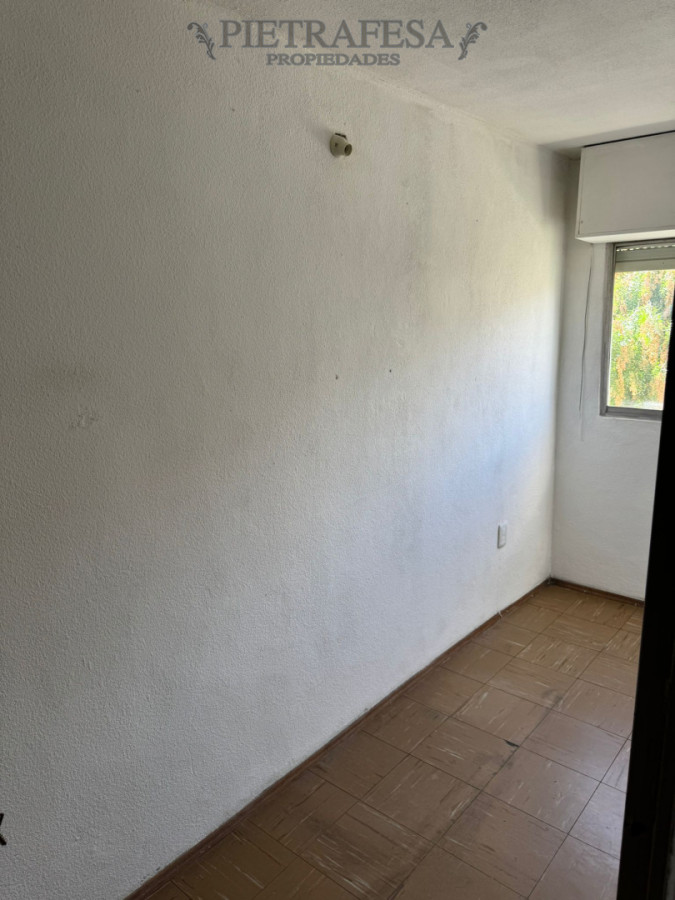 Apartamento ID.15107 - Apartamento en venta, 4 dormitorios, 2 baño-Colón