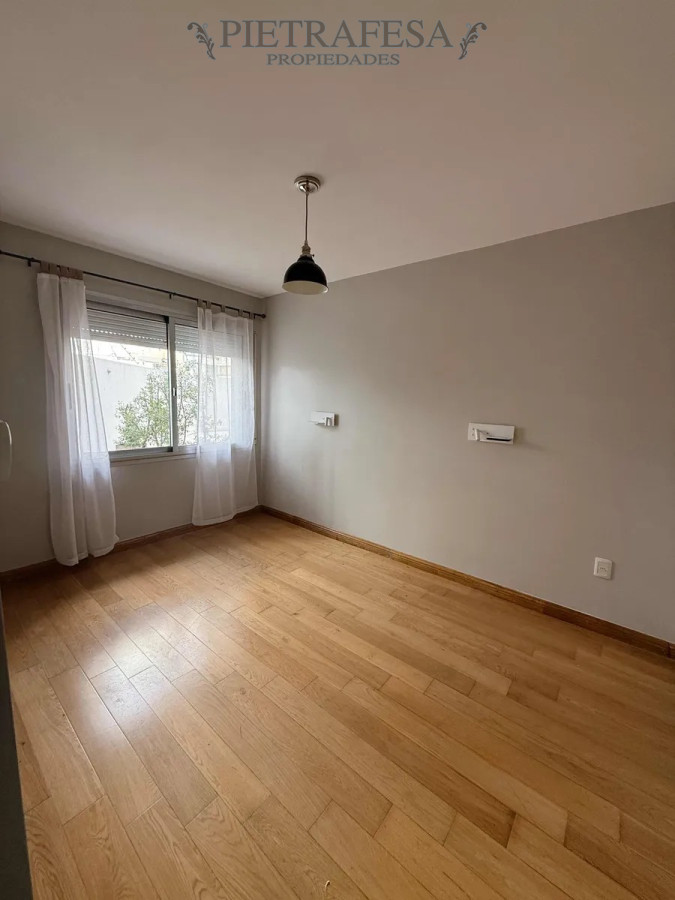 Apartamento ID.13427 - Apto en venta 3 dormitorios, 3 baños, gje- Patio ,Pocitos