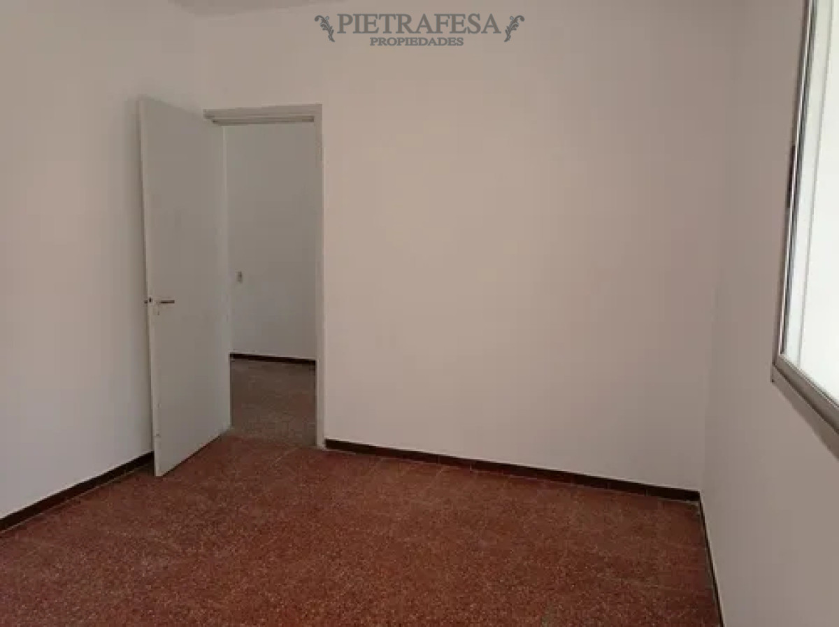 Apartamento ID.13415 - Apartamento en alquiler, 1dormitorio, 1baño, patio. Belvedere.