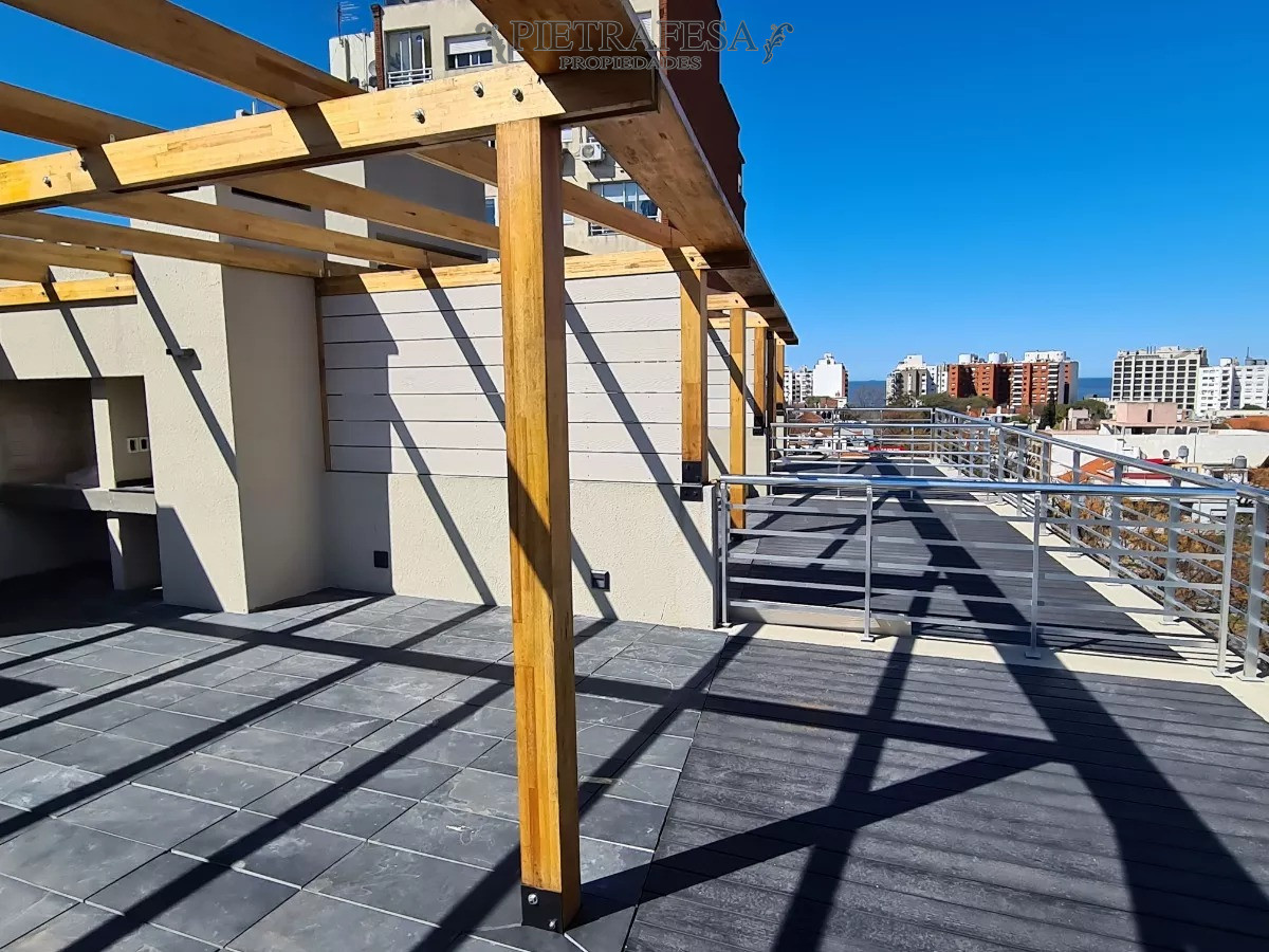 Apartamento ID.7813 - Apartamento en venta, 2 dormitorios, 2 baños, terraza con parrillero y garaje-Marco Bruto, Pocitos.