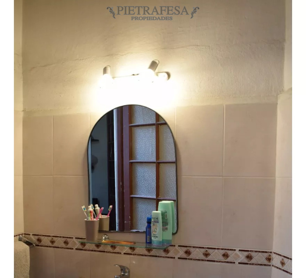 Apartamento ID.12550 - Apto en venta 5 dormitorios, 2 baños, patio-Cordón 