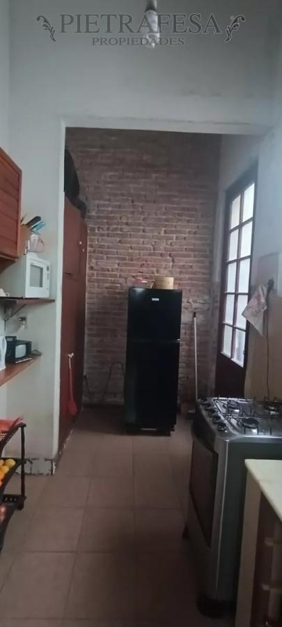 Apartamento ID.12550 - Apto en venta 5 dormitorios, 2 baños, patio-Cordón 