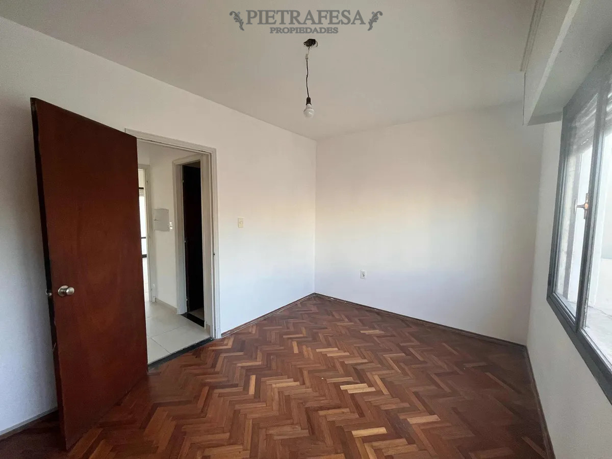 Apartamento ID.13942 - Apto en alquiler 2 dormitorios, 1 baño y terraza- Parque Batlle