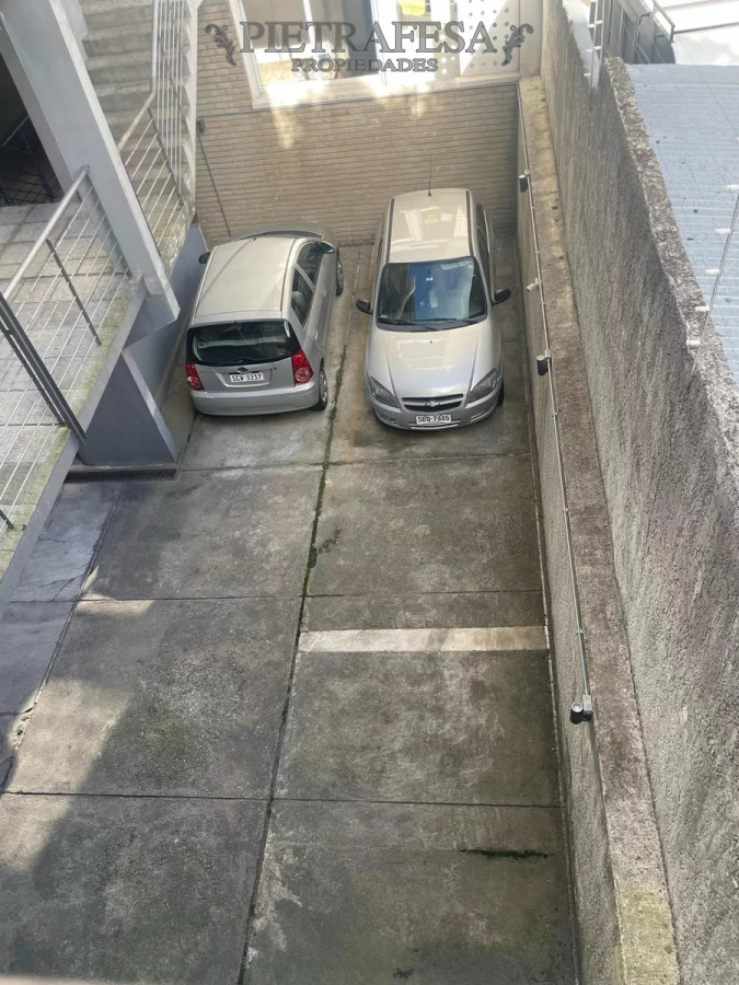 Apartamento ID.13049 - Apto con renta en venta 2 dorm, 1 baño y cochera-La Blanqueda