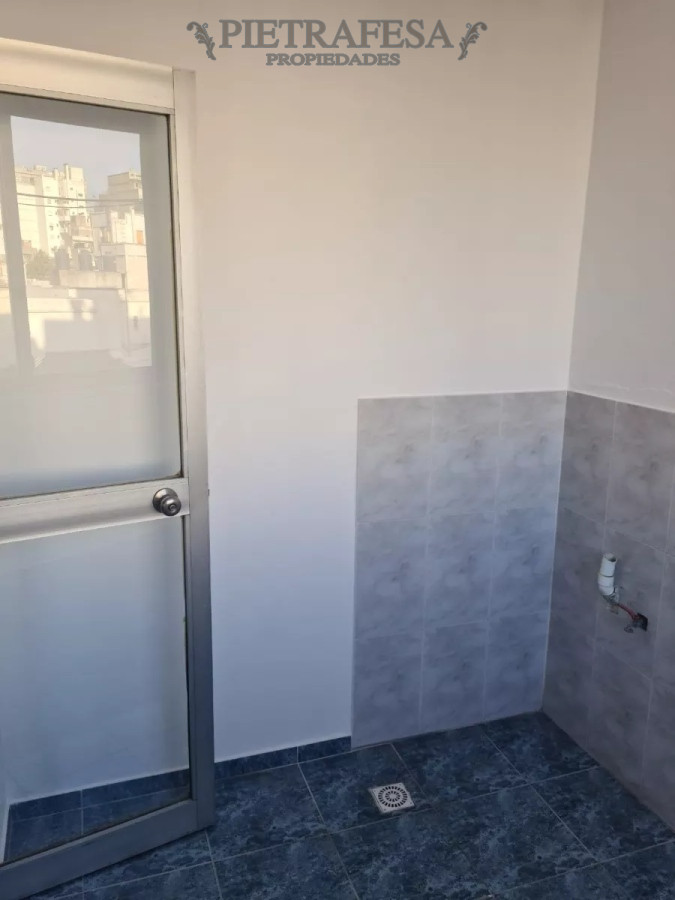 Apartamento ID.9011 - Apartamento en alquiler, Monoambiente, 1 baño, terraza. Centro.