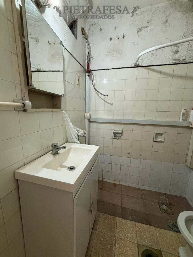 Apartamento ID.7716 - Apartamento en venta 2 dormitorios, 1 baño-Doctor Mario Cassinoni -Tres Cruces