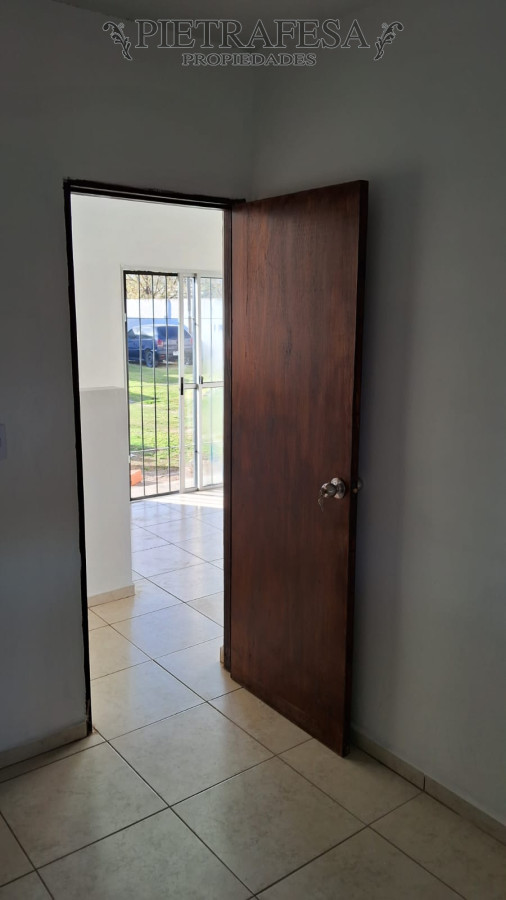 Apartamento ID.5348 - Apartamento en alquiler, 1 dormitorio, 1 baño , patio, cochera, Zorrilla de San Martin, Paso Carrasco.