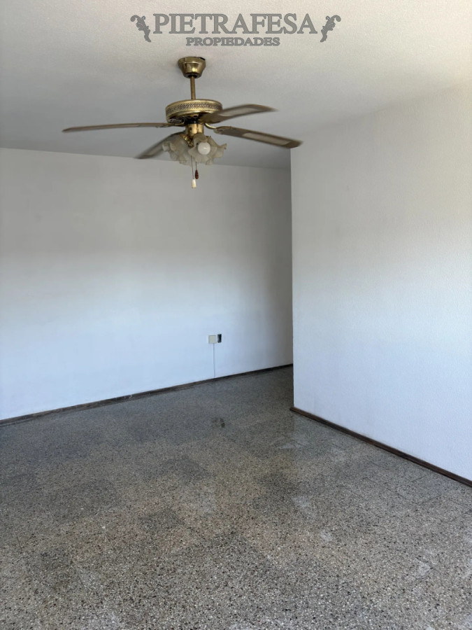 Apartamento ID.15391 - Apartamento en venta, 3 dormitorios, 1 baño, terraza lavadero. Malvin Norte.