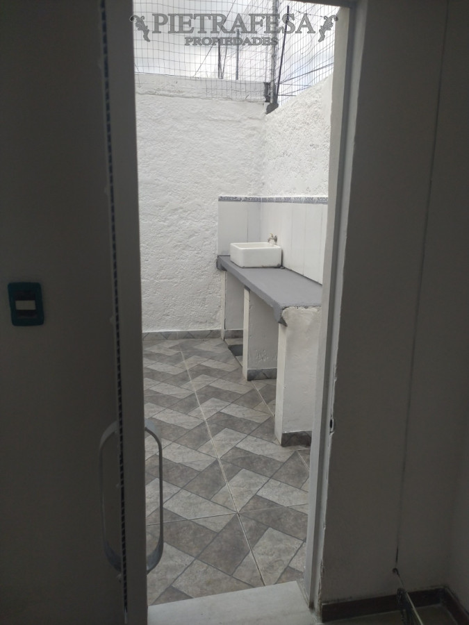 Apartamento ID.6586 - Padrón con 6 aptos con renta en venta- Celiar- Flor de Maroñas 