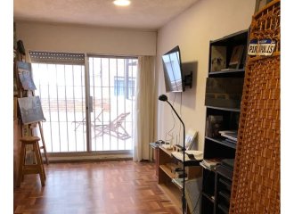 Apto en venta 1 dormitorios, 1 baño, terraza-Ciudad Vieja