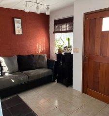 Dúplex en venta 2 dormitorios, 1 baño, patio -Colón