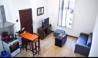 Dúplex en venta con renta, 2 dorm, 1 baño, terraza-Tres Cruces