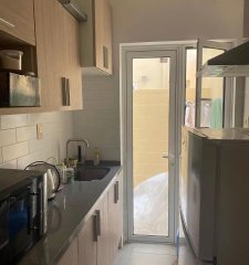 Apto en venta con renta 2 dormitorios, 1 baño, patio-Tres Cruces