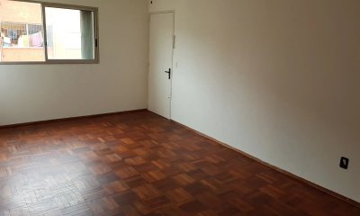 Apartamento venta con renta 3 dormitorios 1 baño - Himalaya- Villa Española