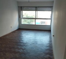 Apartamento en venta 3 dormitorios, 1 baño-  Bulevar 26 De Marzo- Pocitos