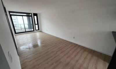 Apto en venta con renta, 2 dormitorios, 1 baño-Centro