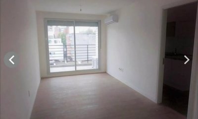 Apto en venta 2 dormitorios, balcón, garaje- Cordón